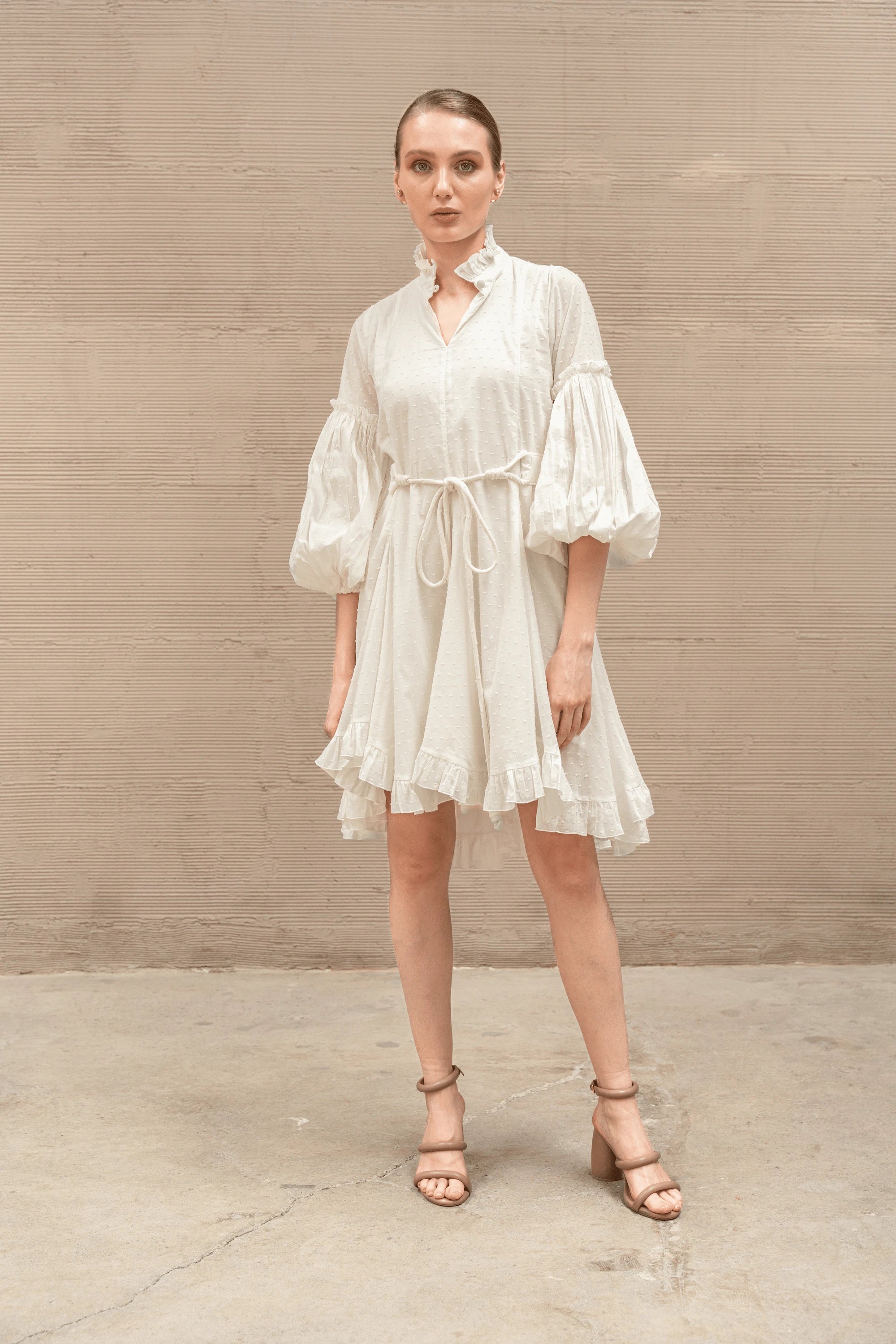 新品 ARIEL MINI DRESS ワンピース 白 ホワイト 新品 ARIEL MINI DRESS ワンピース 白 ホワイト White Floral